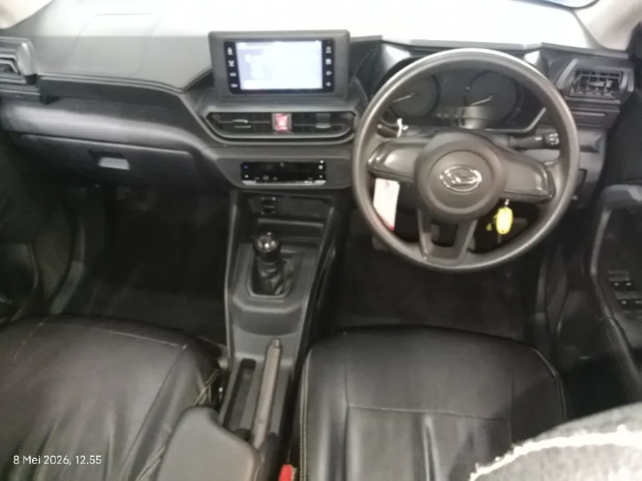 Foto Mobil Bekas Dashboard Daihatsu Rocky 1.2 M tahun 2022