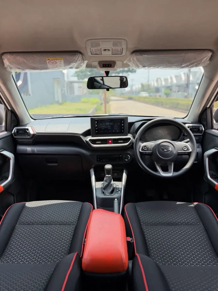 Foto Mobil Bekas Dashboard Daihatsu Rocky 1.2 X tahun 2021