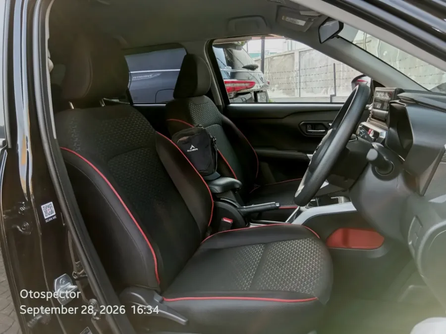 Foto Mobil Bekas Kabin Depan Daihatsu Rocky 1.2 X tahun 2021