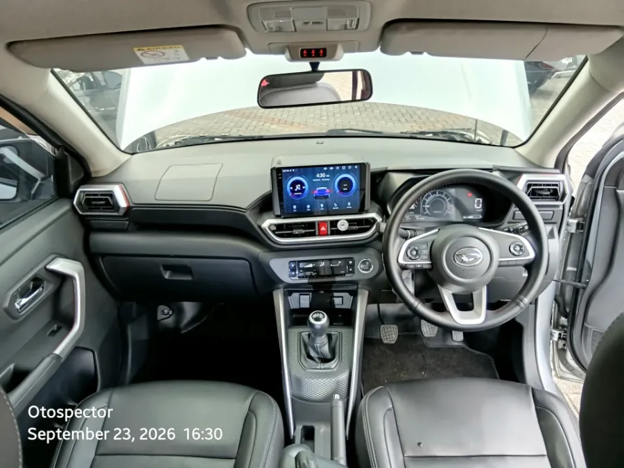 Foto Mobil Bekas Dashboard Daihatsu Rocky 1.2 X tahun 2022