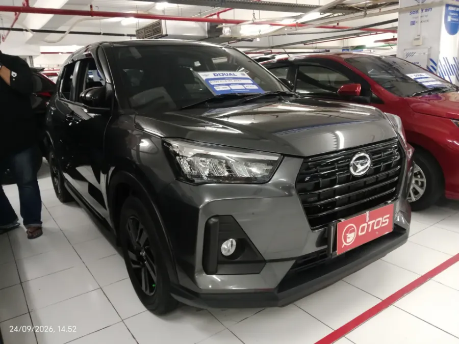 Foto Mobil Bekas Kanan Depan Daihatsu Rocky 1.2 X tahun 2022