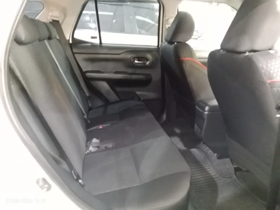 Foto Mobil Bekas Kabin Belakang Daihatsu Rocky 1.2 X tahun 2023