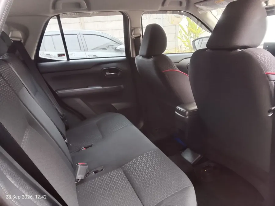 Foto Mobil Bekas Kabin Belakang Daihatsu Rocky 1.2 X tahun 2023