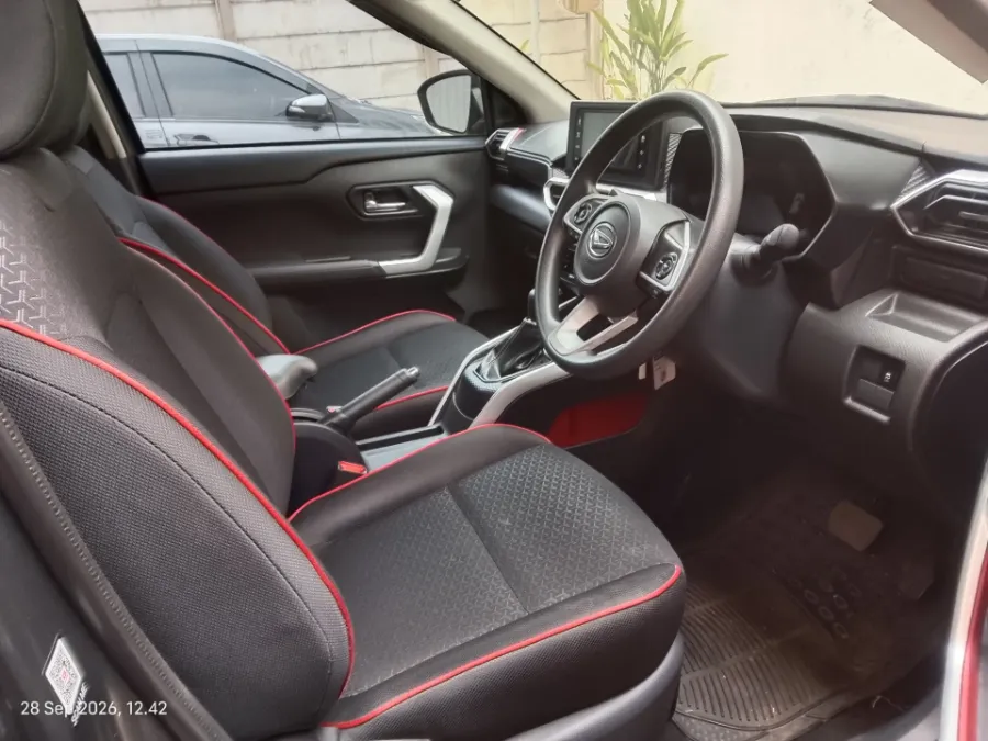 Foto Mobil Bekas Kabin Depan Daihatsu Rocky 1.2 X tahun 2023