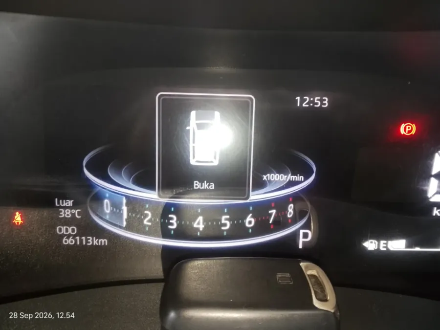 Foto Mobil Bekas Odometer Daihatsu Rocky 1.2 X tahun 2023