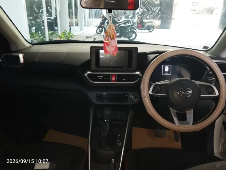 Foto Mobil Bekas Dashboard Daihatsu Rocky 1.2 X tahun 2024