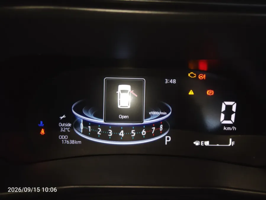 Foto Mobil Bekas Odometer Daihatsu Rocky 1.2 X tahun 2024