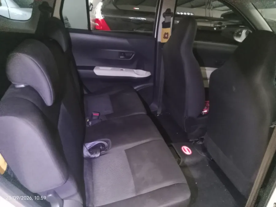 Foto Mobil Bekas Kabin Belakang Daihatsu Sigra 1.0 D tahun 2019