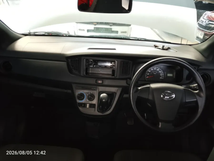 Foto Mobil Bekas Dashboard Daihatsu Sigra 1.0 D tahun 2022