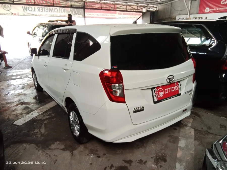 Foto Mobil Bekas Kiri Belakang Daihatsu Sigra 1.0 D tahun 2022