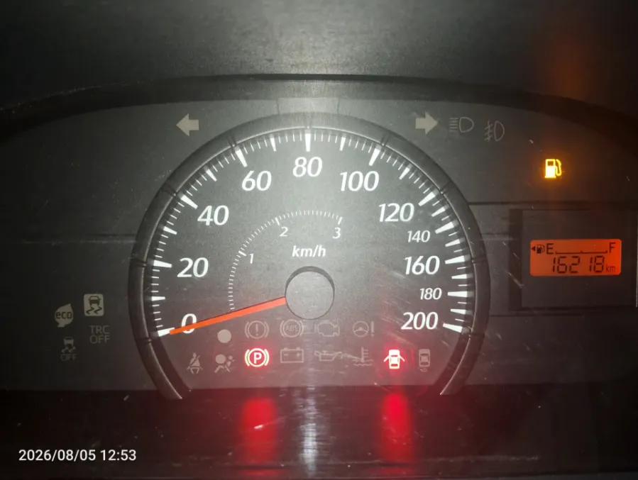Foto Mobil Bekas Odometer Daihatsu Sigra 1.0 D tahun 2022