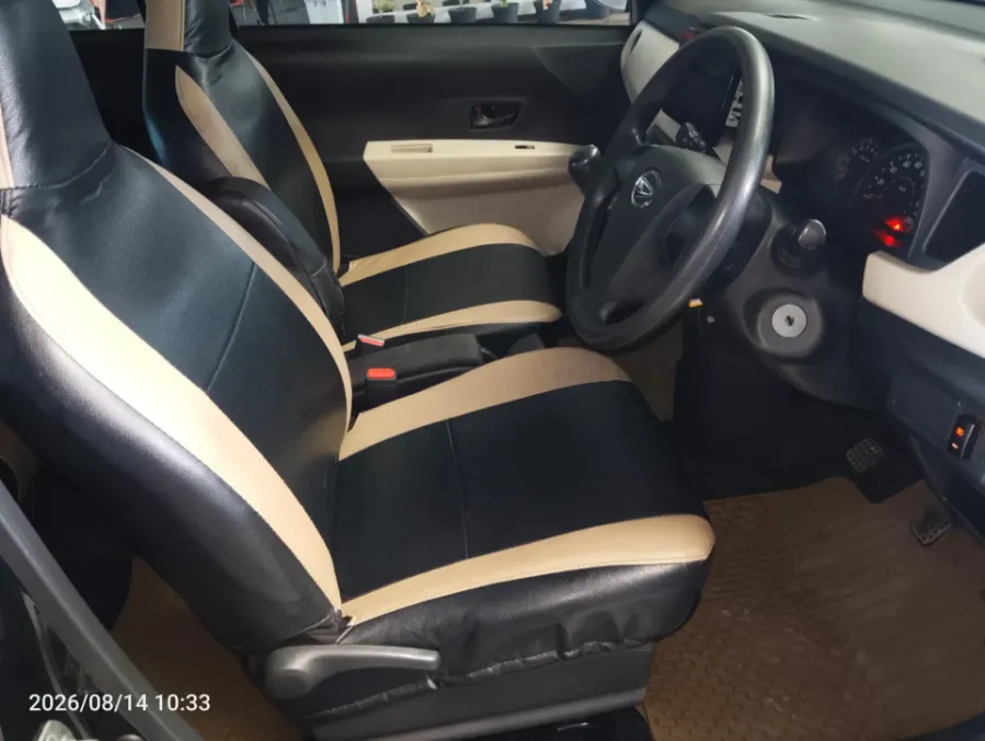 Foto Mobil Bekas Kabin Depan Daihatsu Sigra 1.0 M tahun 2018