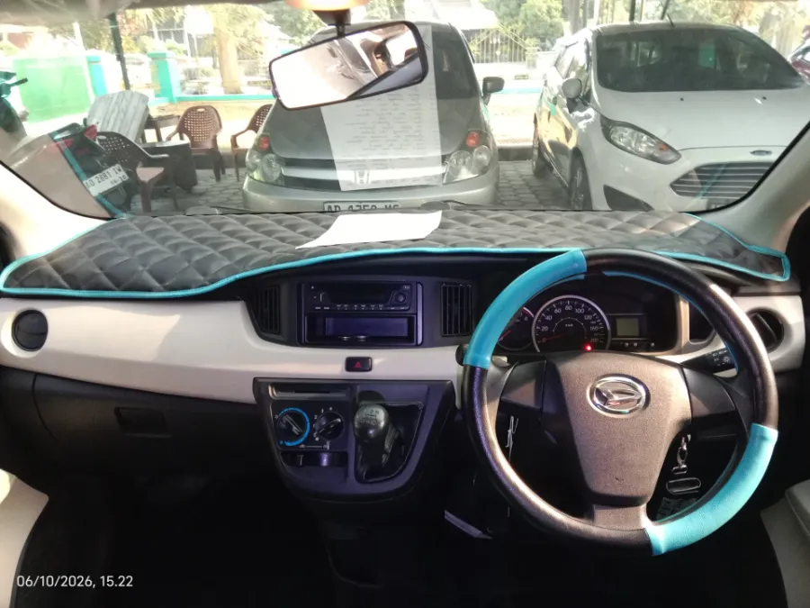 Foto Mobil Bekas Dashboard Daihatsu Sigra 1.0 M tahun 2019