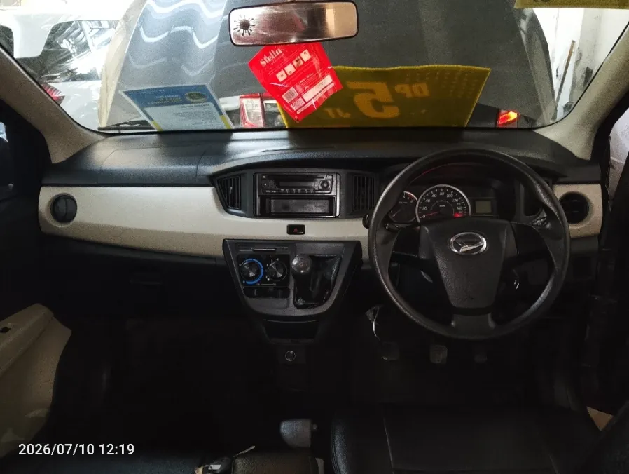 Foto Mobil Bekas Dashboard Daihatsu Sigra 1.0 M tahun 2021