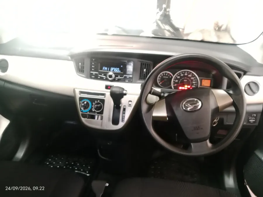 Foto Mobil Bekas Dashboard Daihatsu Sigra 1.2 R tahun 2018