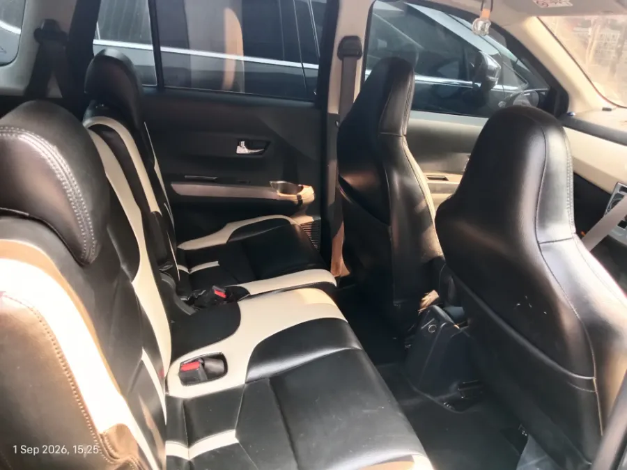 Foto Mobil Bekas Kabin Belakang Daihatsu Sigra 1.2 R tahun 2019