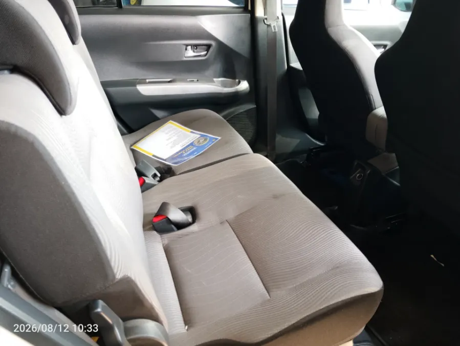 Foto Mobil Bekas Kabin Belakang Daihatsu Sigra 1.2 R tahun 2020