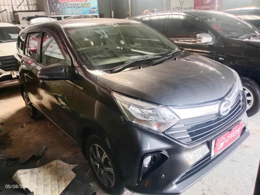 Foto Mobil Bekas Kanan Depan Daihatsu Sigra 1.2 R tahun 2020
