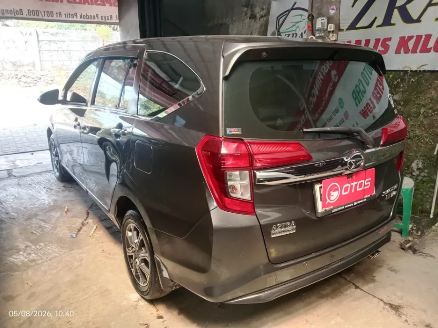 Foto Mobil Bekas Kiri Belakang Daihatsu Sigra 1.2 R tahun 2020