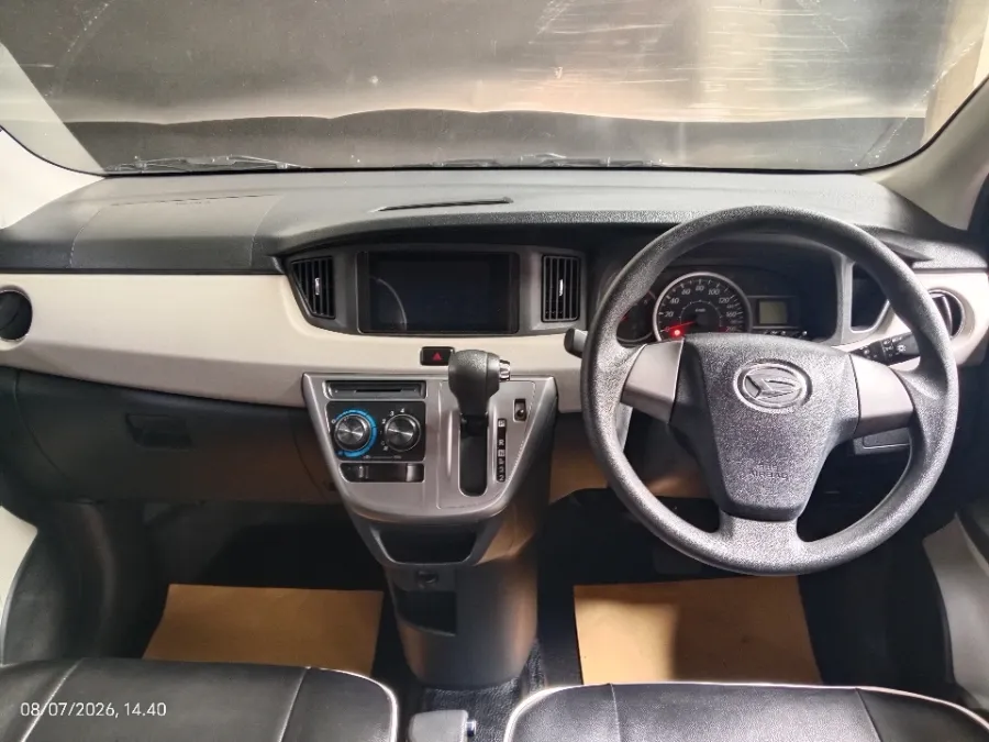 Foto Mobil Bekas Dashboard Daihatsu Sigra 1.2 R tahun 2021