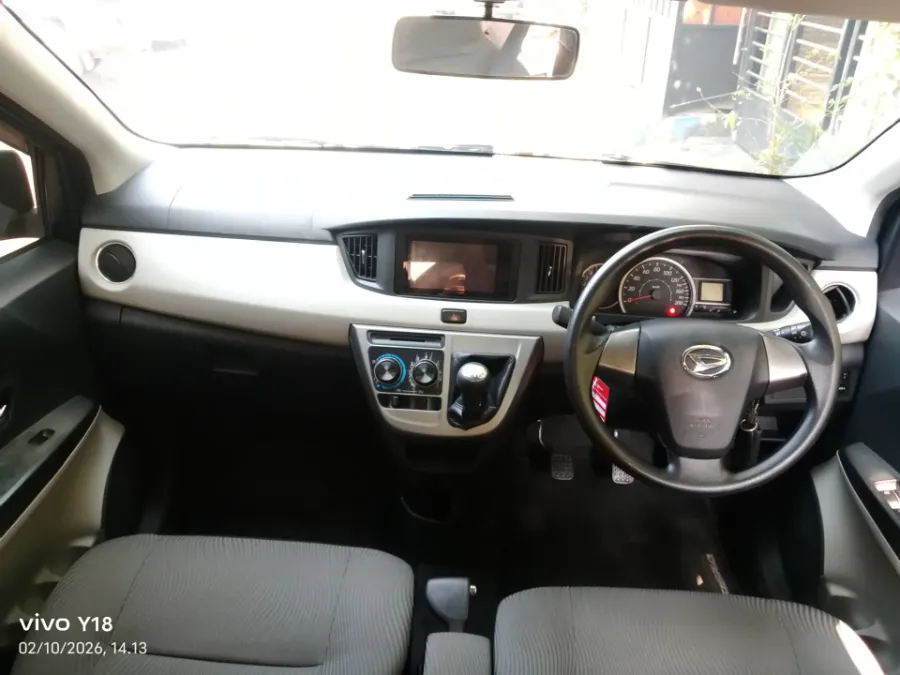 Foto Mobil Bekas Dashboard Daihatsu Sigra 1.2 R tahun 2021