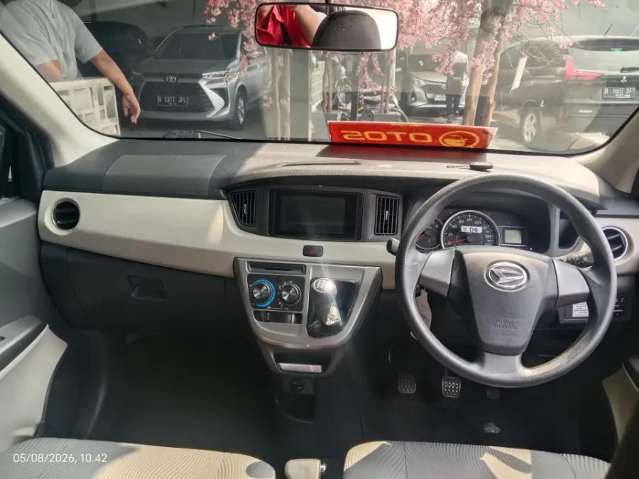Foto Mobil Bekas Dashboard Daihatsu Sigra 1.2 R tahun 2022