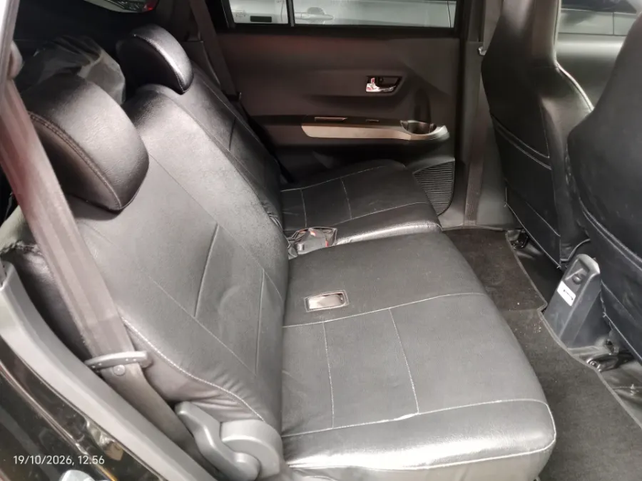 Foto Mobil Bekas Kabin Belakang Daihatsu Sigra 1.2 R tahun 2022