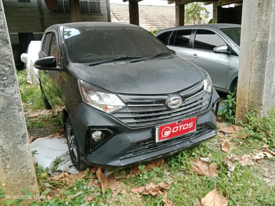 Foto Mobil Bekas Kanan Depan Daihatsu Sigra 1.2 R tahun 2022