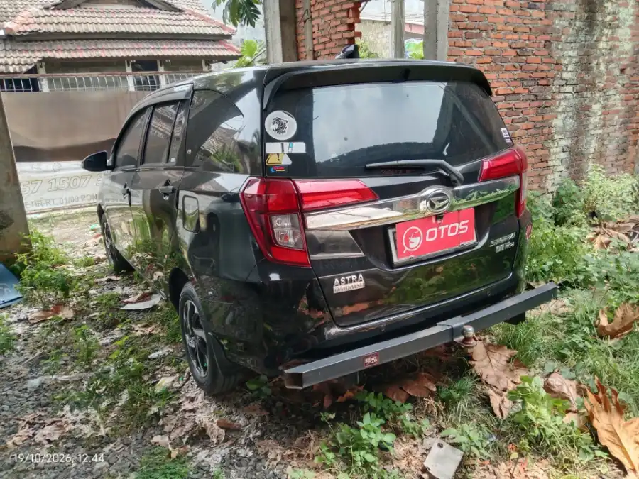 Foto Mobil Bekas Kiri Belakang Daihatsu Sigra 1.2 R tahun 2022