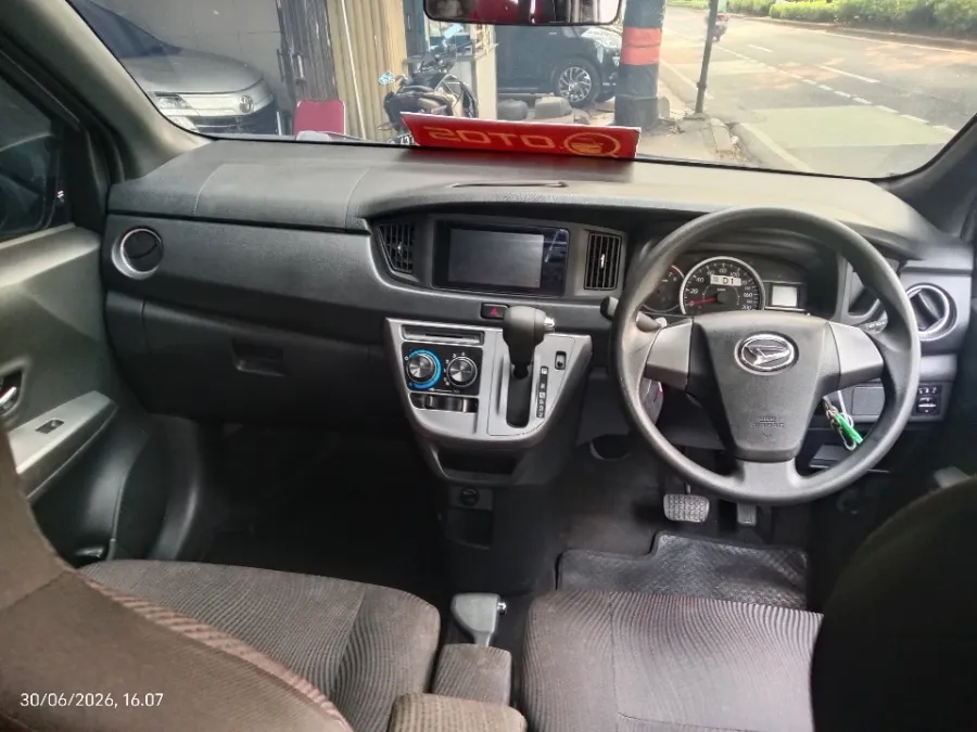 Foto Mobil Bekas Dashboard Daihatsu Sigra 1.2 R tahun 2023