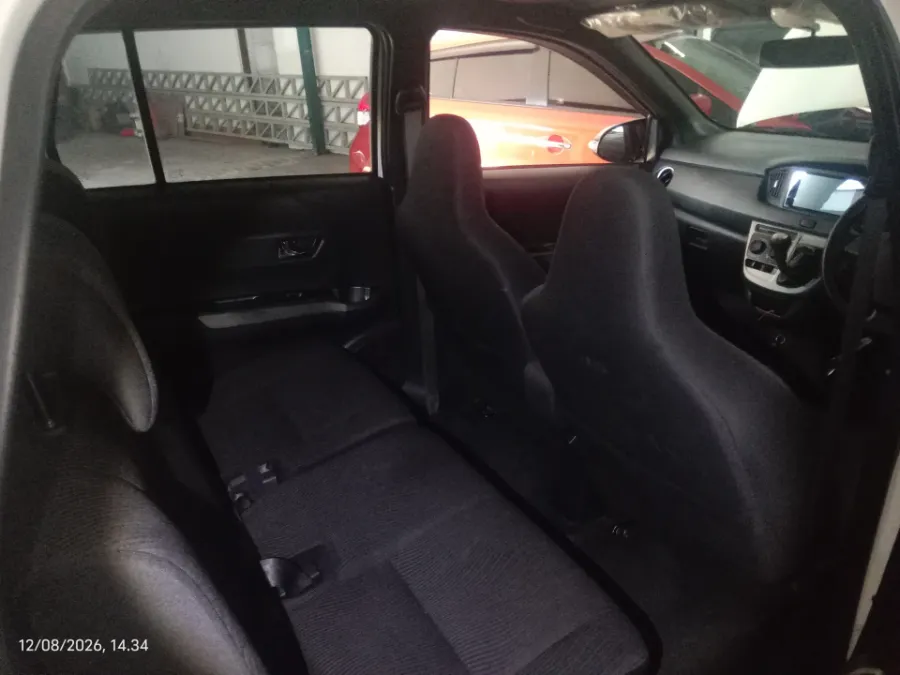 Foto Mobil Bekas Kabin Belakang Daihatsu Sigra 1.2 R tahun 2023