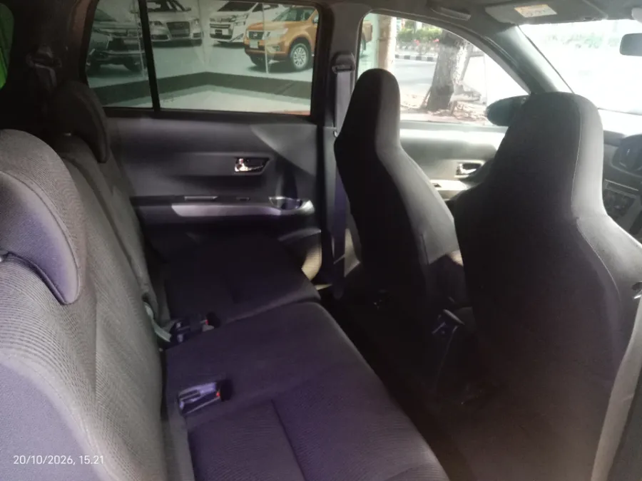 Foto Mobil Bekas Kabin Belakang Daihatsu Sigra 1.2 R tahun 2023