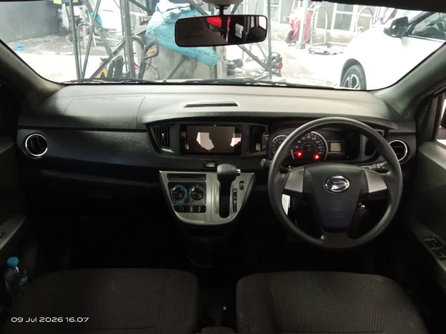 Foto Mobil Bekas Dashboard Daihatsu Sigra 1.2 R tahun 2024