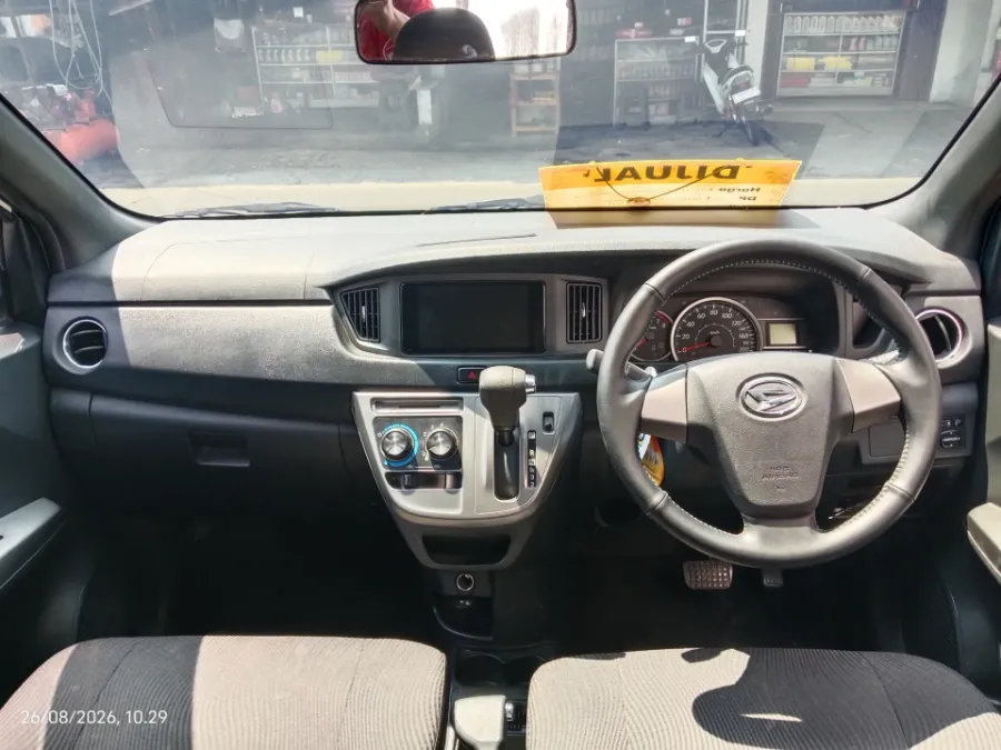 Foto Mobil Bekas Dashboard Daihatsu Sigra 1.2 R tahun 2024