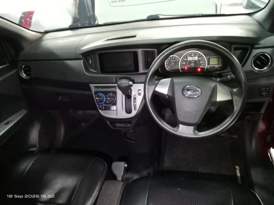 Foto Mobil Bekas Dashboard Daihatsu Sigra 1.2 R tahun 2024