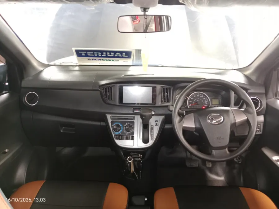Foto Mobil Bekas Dashboard Daihatsu Sigra 1.2 R tahun 2024