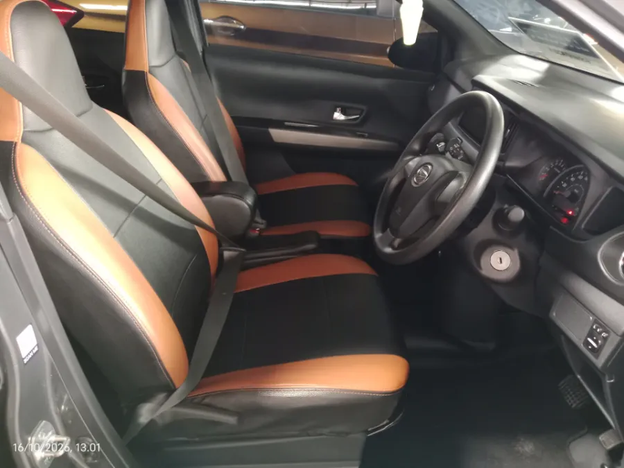 Foto Mobil Bekas Kabin Depan Daihatsu Sigra 1.2 R tahun 2024