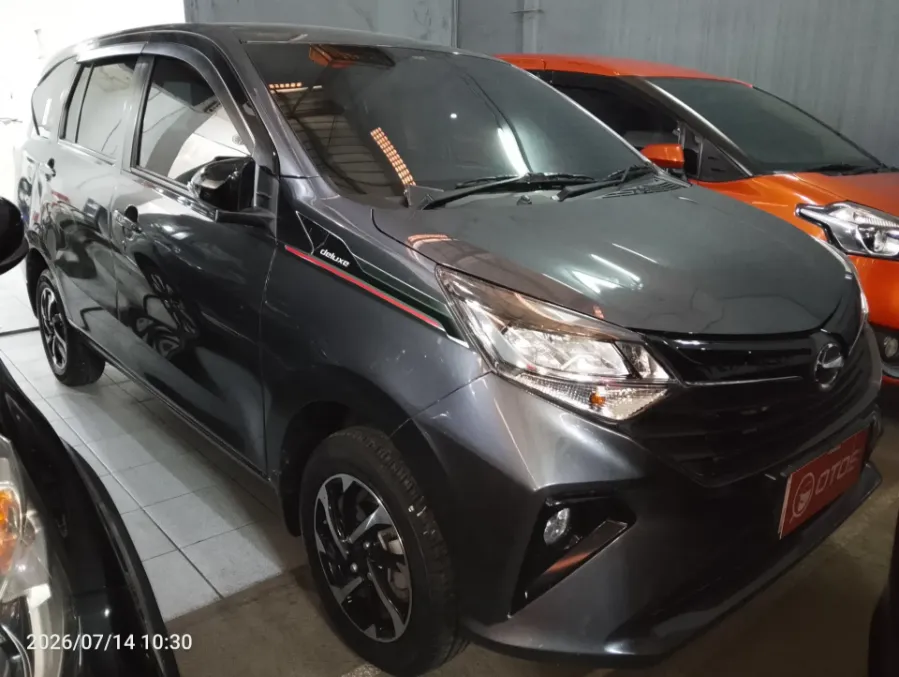 Foto Mobil Bekas Kanan Depan Daihatsu Sigra 1.2 R tahun 2024