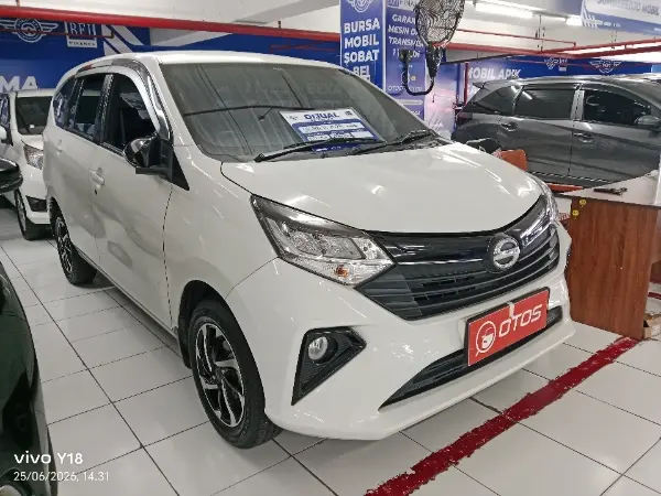 2024 Daihatsu Sigra 1.2 R - Foto 1 dari 6