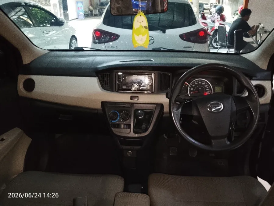 Foto Mobil Bekas Dashboard Daihatsu Sigra 1.2 X tahun 2021