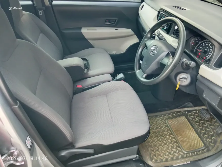 Foto Mobil Bekas Kabin Depan Daihatsu Sigra 1.2 X tahun 2021