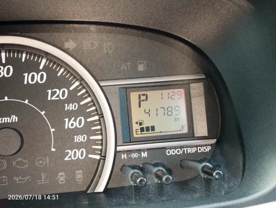 Foto Mobil Bekas Odometer Daihatsu Sigra 1.2 X tahun 2021
