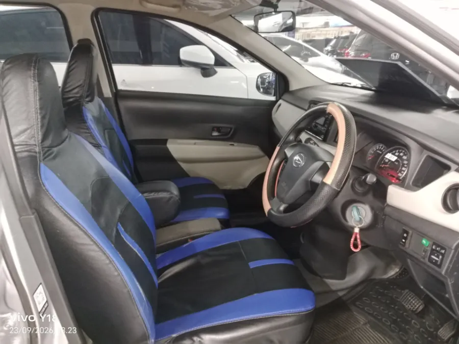 Foto Mobil Bekas Kabin Depan Daihatsu Sigra 1.2 X tahun 2022