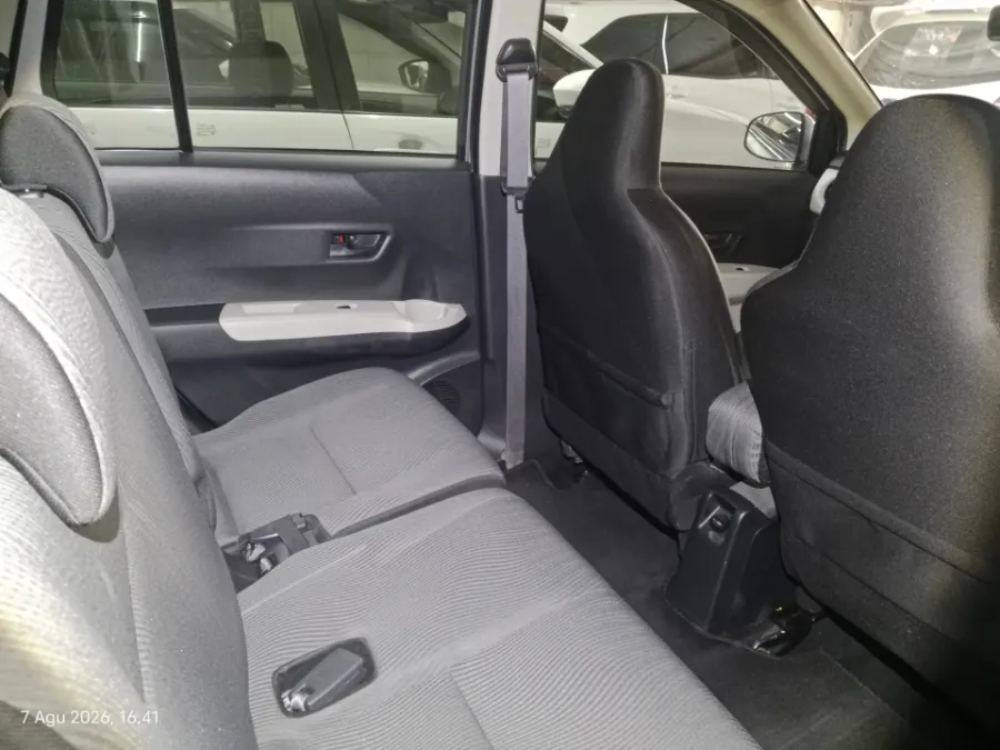 Foto Mobil Bekas Kabin Belakang Daihatsu Sigra 1.2 X Deluxe tahun 2022
