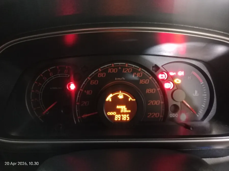Foto Mobil Bekas Odometer Daihatsu Sirion 1.3 tahun 2017