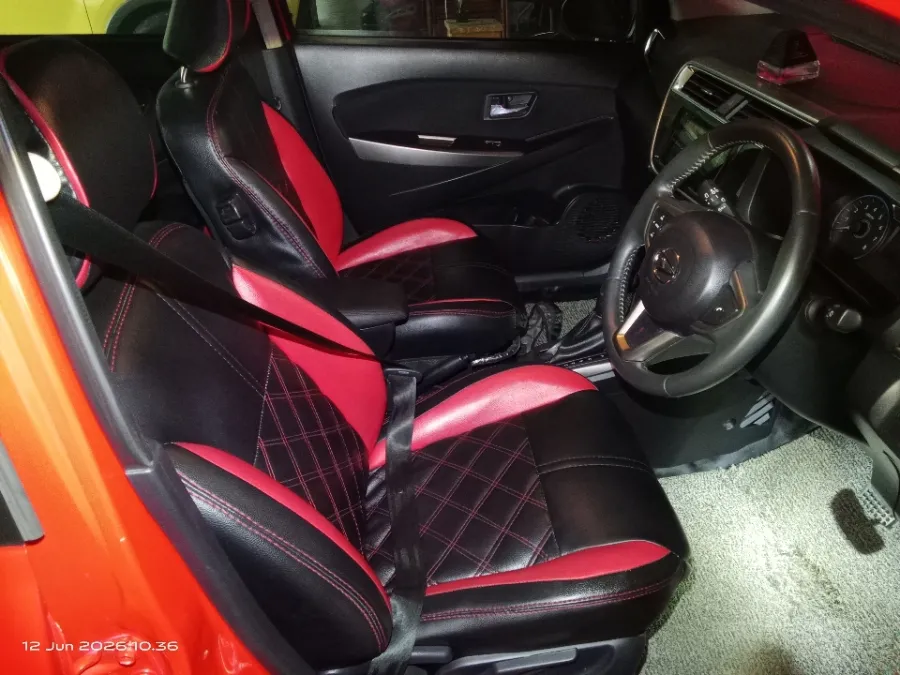 Foto Mobil Bekas Kabin Depan Daihatsu Sirion 1.3 tahun 2019
