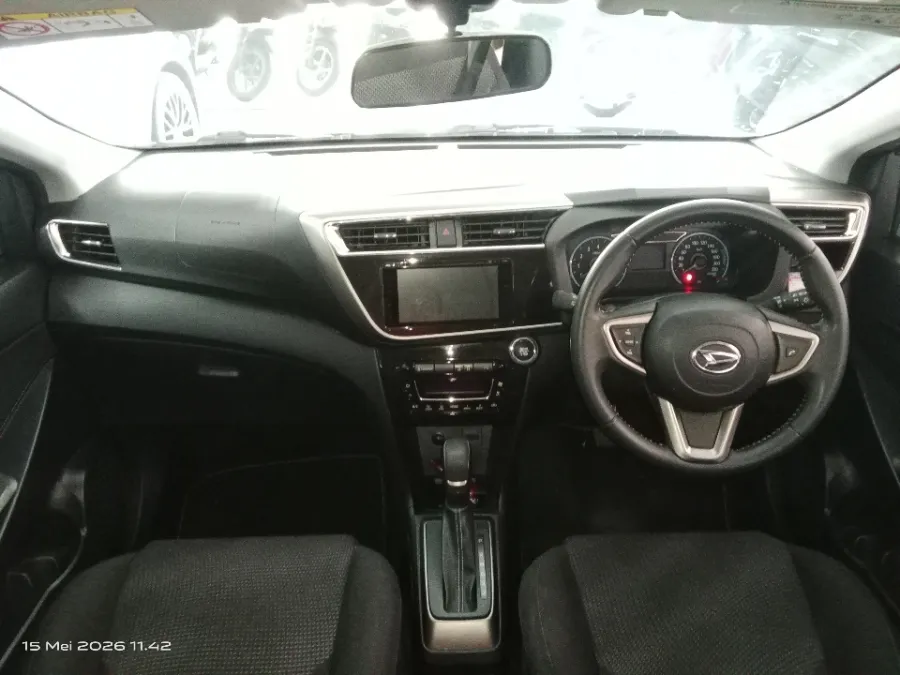 Foto Mobil Bekas Dashboard Daihatsu Sirion 1.3 tahun 2021