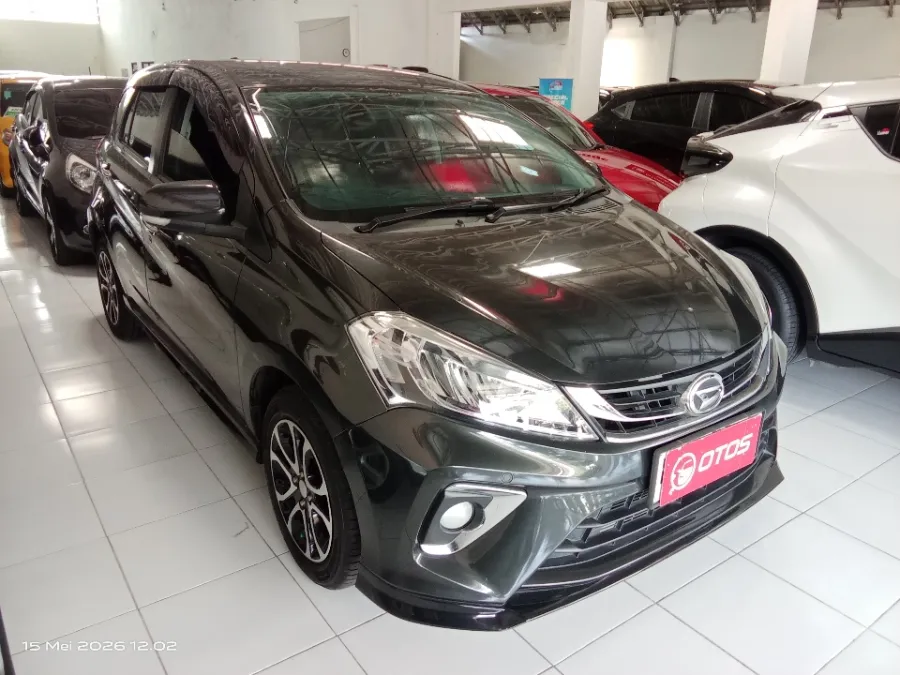 Foto Mobil Bekas Kanan Depan Daihatsu Sirion 1.3 tahun 2021