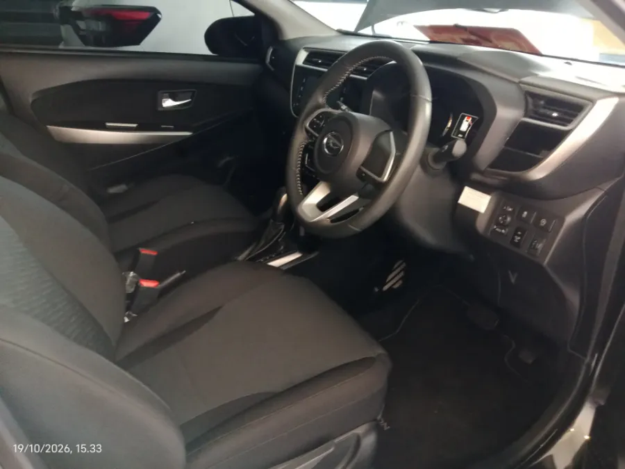 Foto Mobil Bekas Kabin Depan Daihatsu Sirion 1.3 R tahun 2023