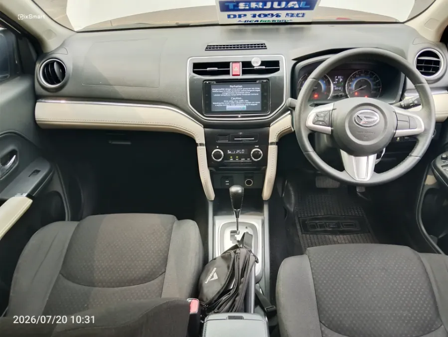 Foto Mobil Bekas Dashboard Daihatsu Terios 1.5 tahun 2018